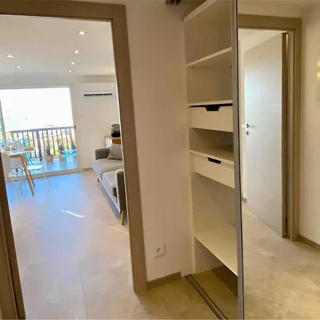 Apartman Seafront In