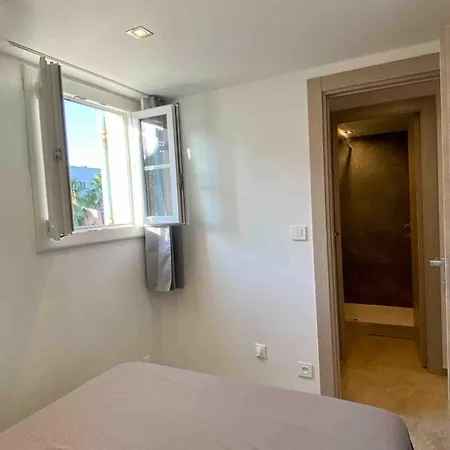 Seafront In Appartement