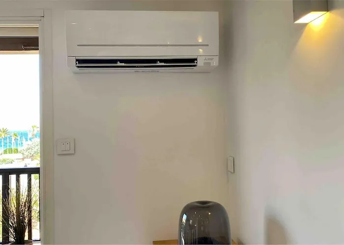 Seafront In Apartment Gassin