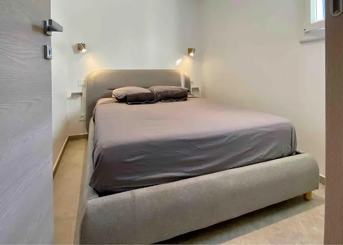 Seafront In Apartment *