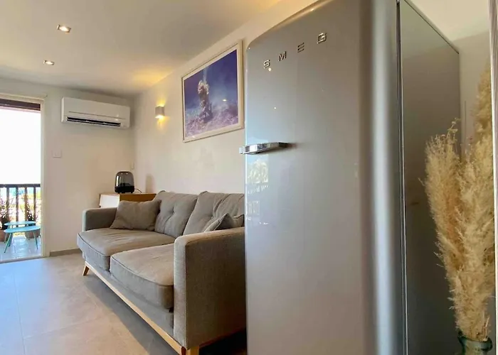 Seafront In Apartment *