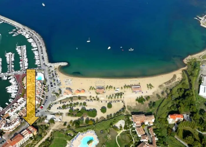 Apartment Seafront In *